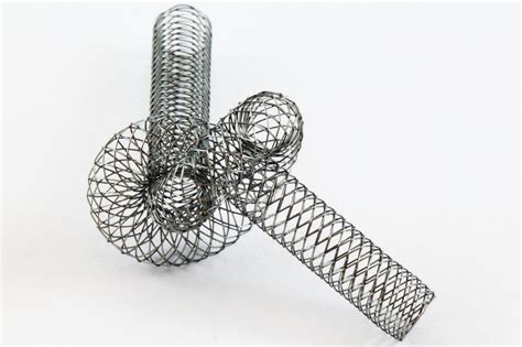 Nitinol: Uma Liga de Memória que Revoluciona a Indústria Médica e Aeroespacial!