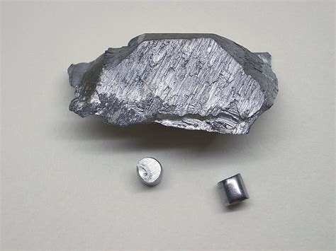  Vanadium: A Metal That Makes Things Stronger Than Your Morning Coffee!